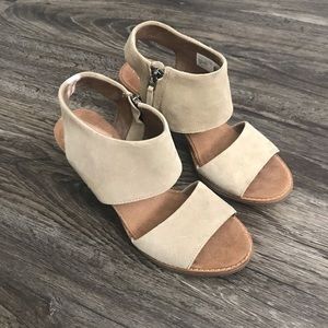 TOMS Heels